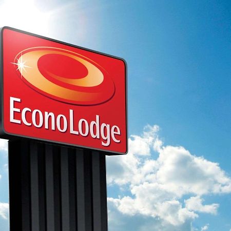 Econo Lodge آشبورو المظهر الخارجي الصورة